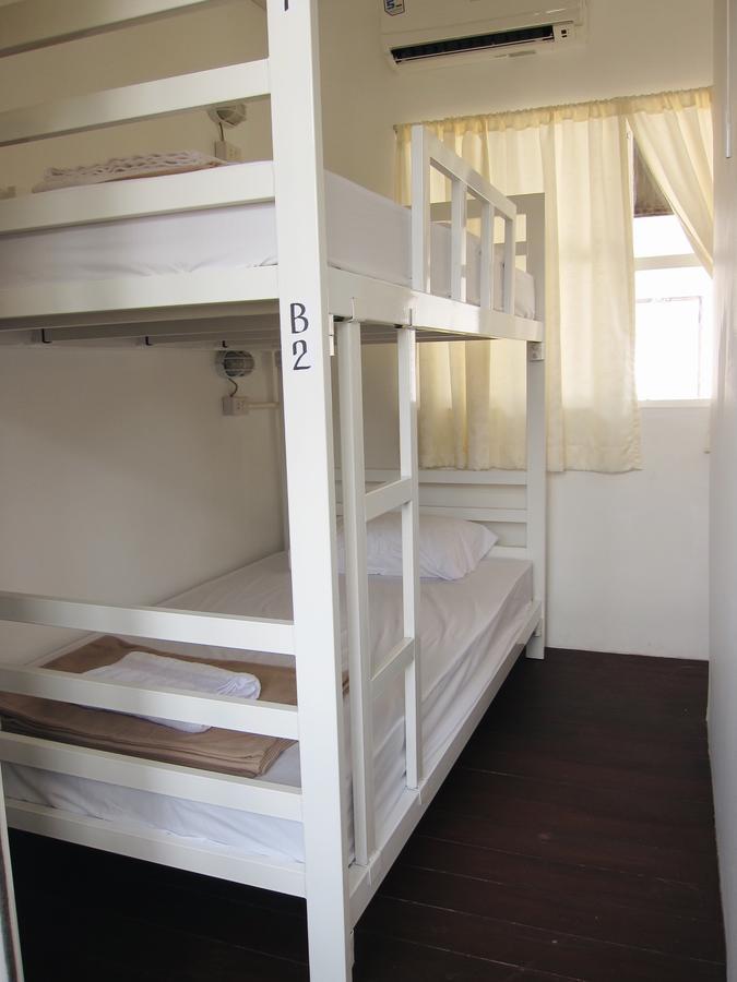 Baan Nai Trok Hostel Bangkok Buitenkant foto